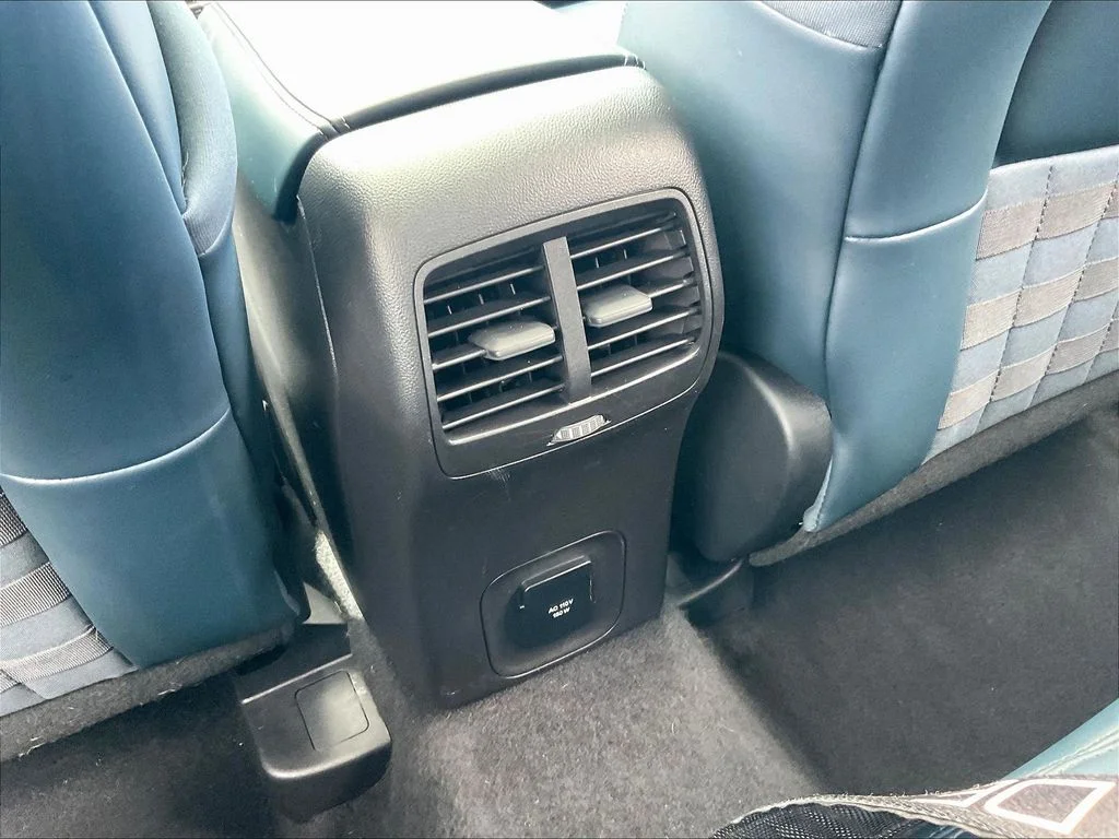 Used 2021 Blue Metallic Ford Outer Banks image 10