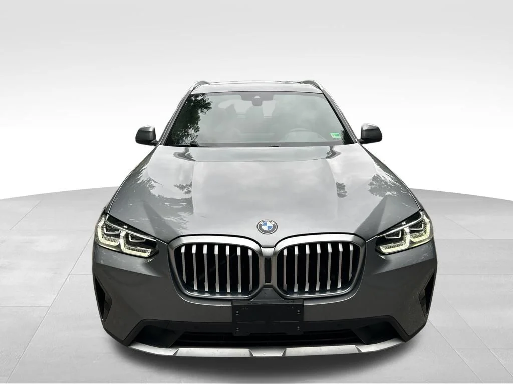 Used 2023 Gray BMW xDrive30i image 9
