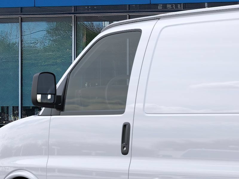 New 2026 Summit White Chevrolet WT image 12