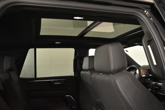 New 2026 Black Chevrolet High Country image 43