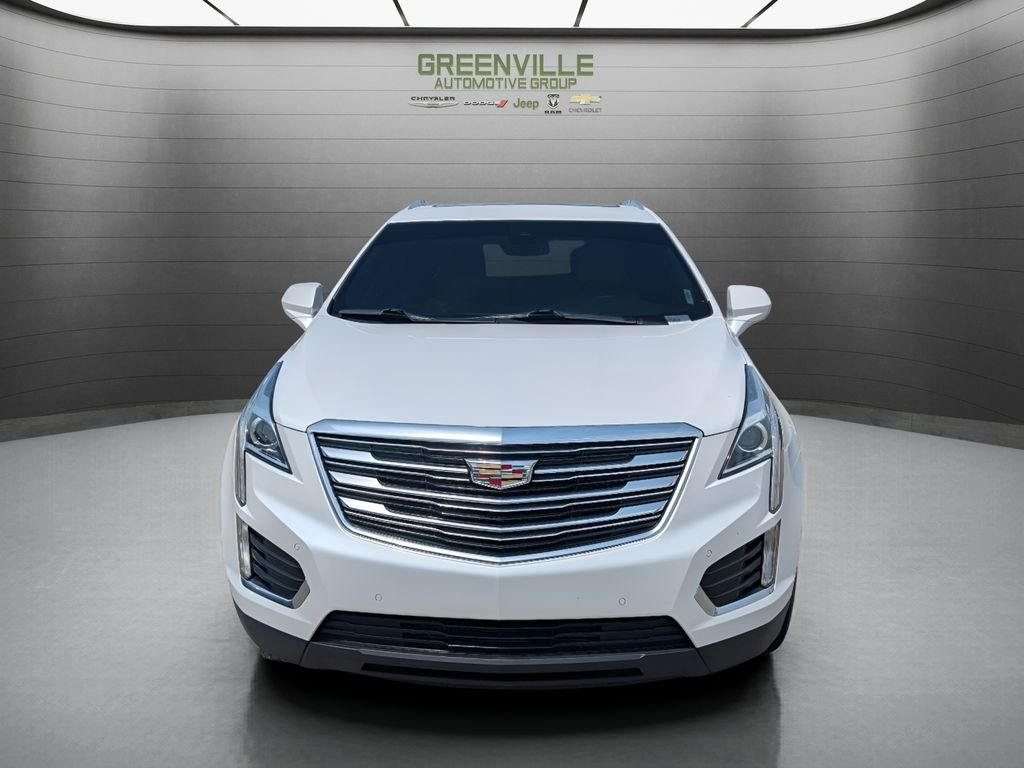 Used 2017 Crystal White Tricoat Cadillac Luxury FWD image 11