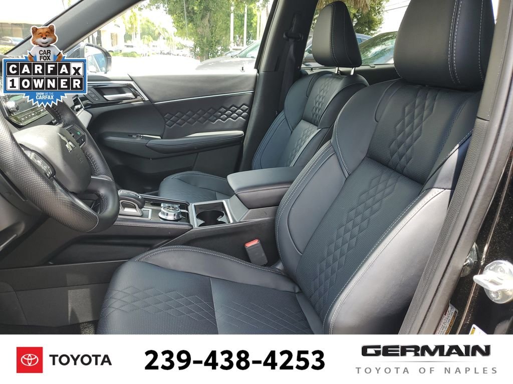 Used 2025 Black Mitsubishi SEL Black Edition image 18