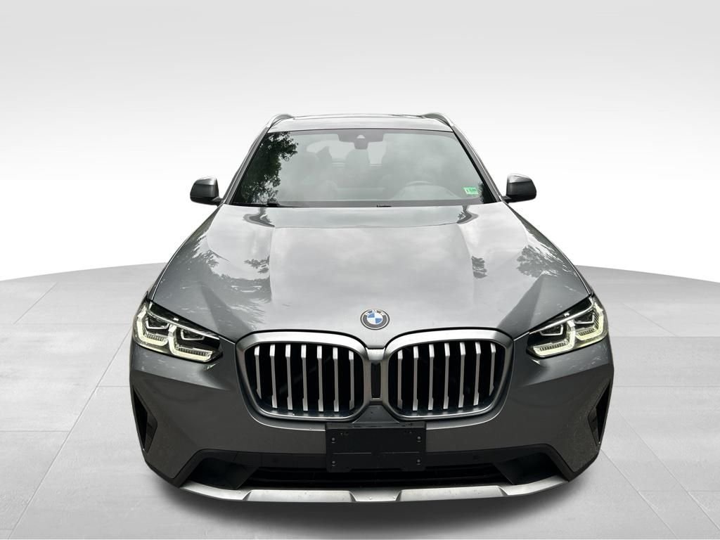 Used 2023 Gray BMW xDrive30i image 9
