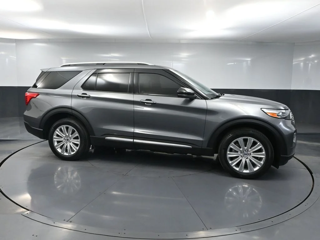 Certified Used 2022 Gray Ford Limited image 3