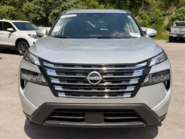 Used 2024 Silver Nissan SV image 10