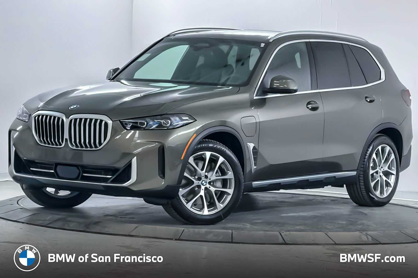 2026 BMW X5 xDrive50e's photo