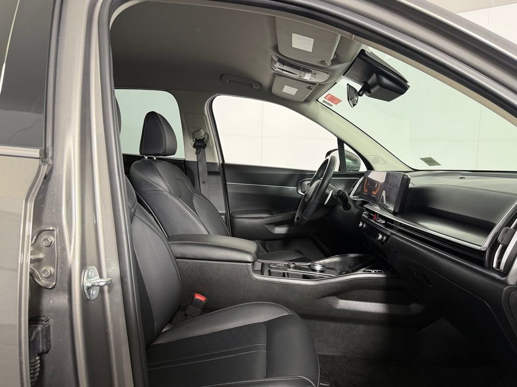 Used 2025 Beige Kia EX image 29