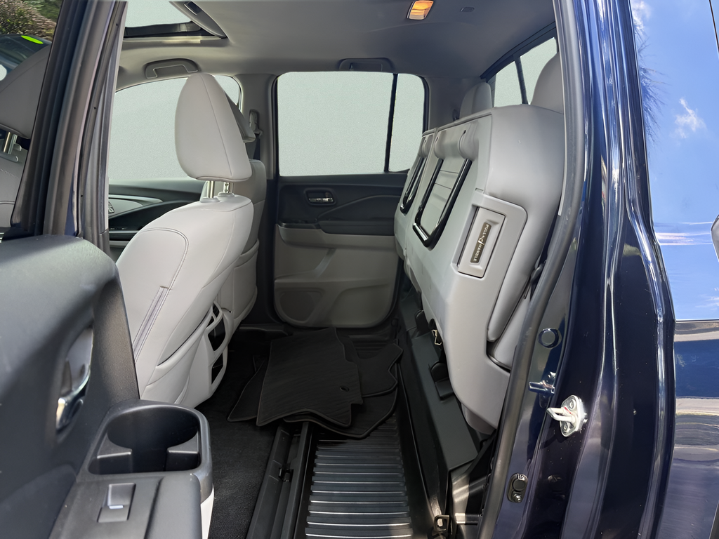 Used 2023 Blue Honda RTL image 11
