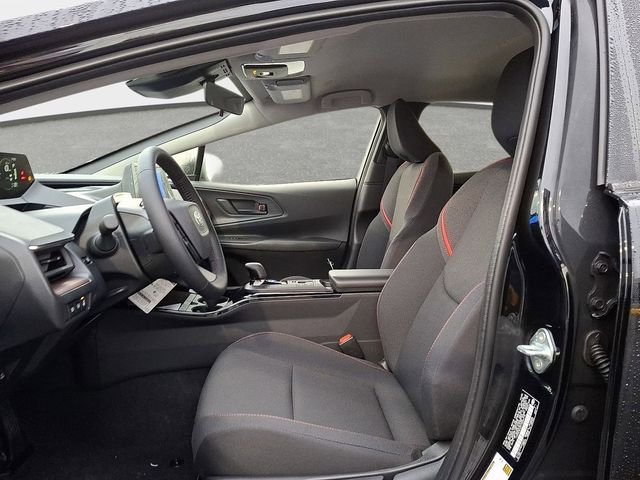 2026 Toyota Prius Plug-in Hybrid SE - Photo 8