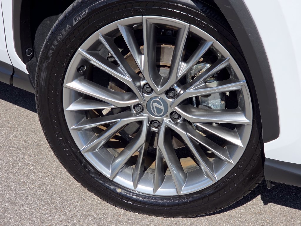 Certified Used 2026 WHITE NOVA GLASS FLAKE Lexus 350h Premium image 23