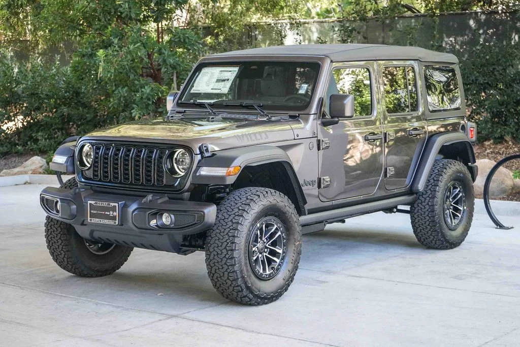 New 2026 Granite Crystal Metallic Clear-Coat Exterior Paint Jeep Willys image 3