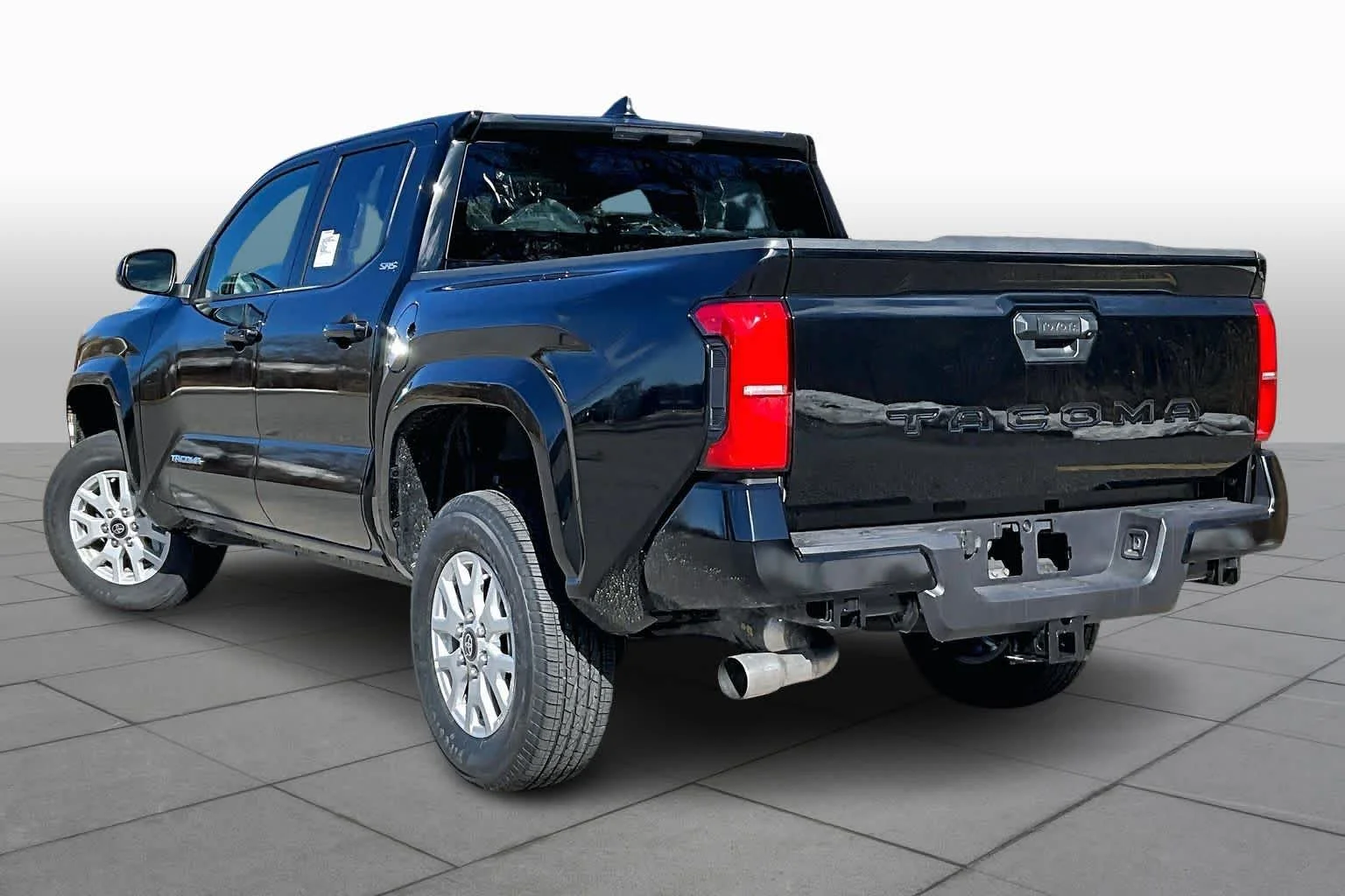 2026 Toyota Tacoma SR5 - Photo 11