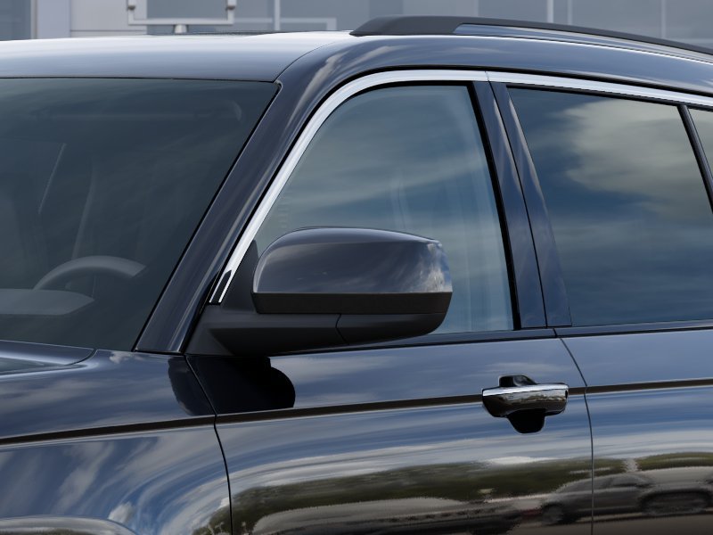 New 2025 Diamond Black Crystal Pearl-Coat Exterior Paint Jeep Laredo image 38