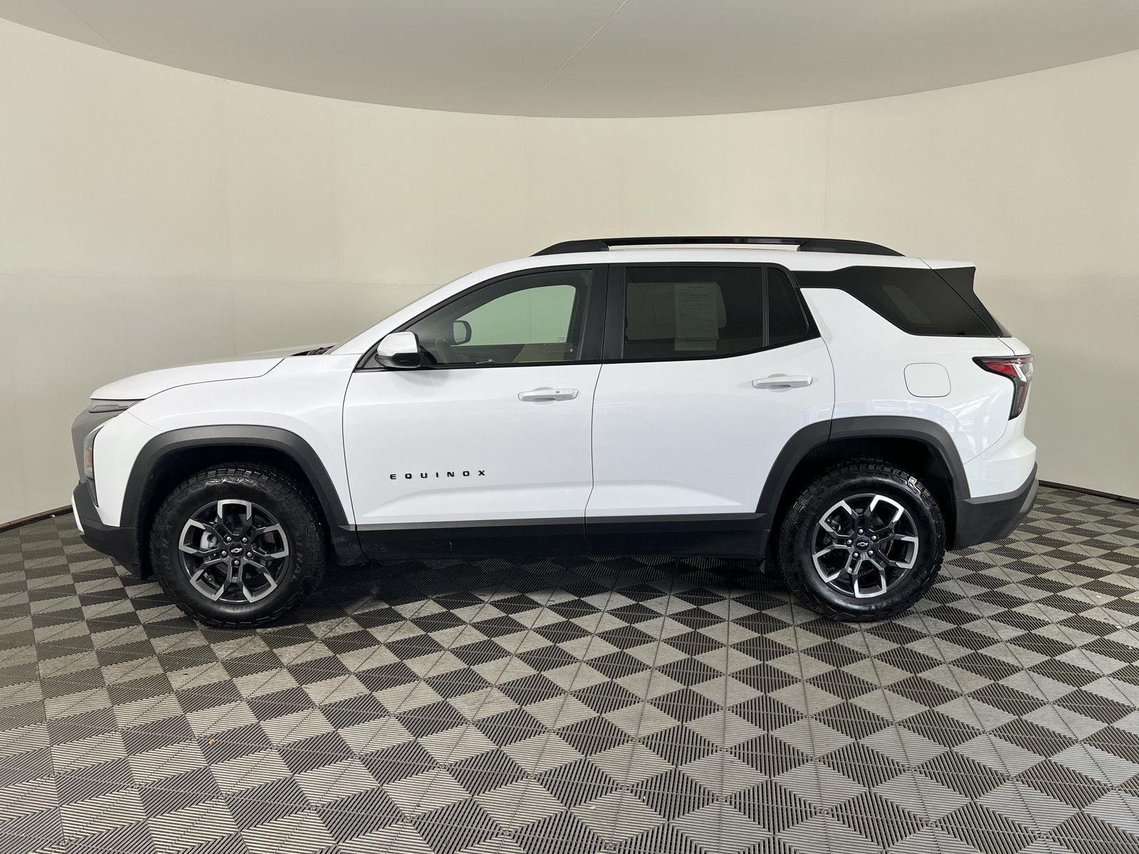 Used 2026 Polar White Tricoat Chevrolet AWD ACTIV image 28