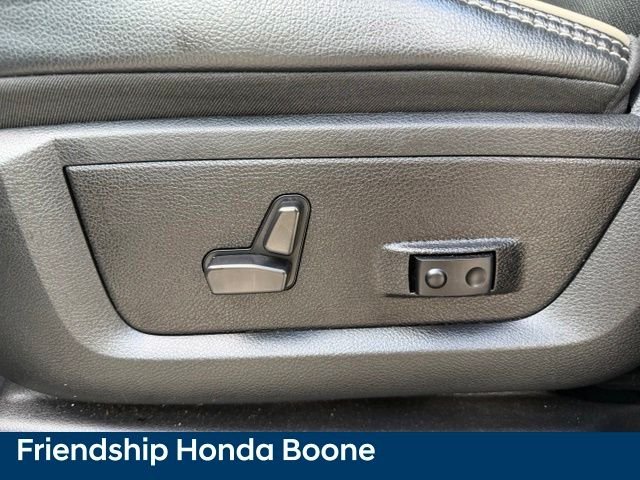 Used 2024 White Ram Laramie image 21