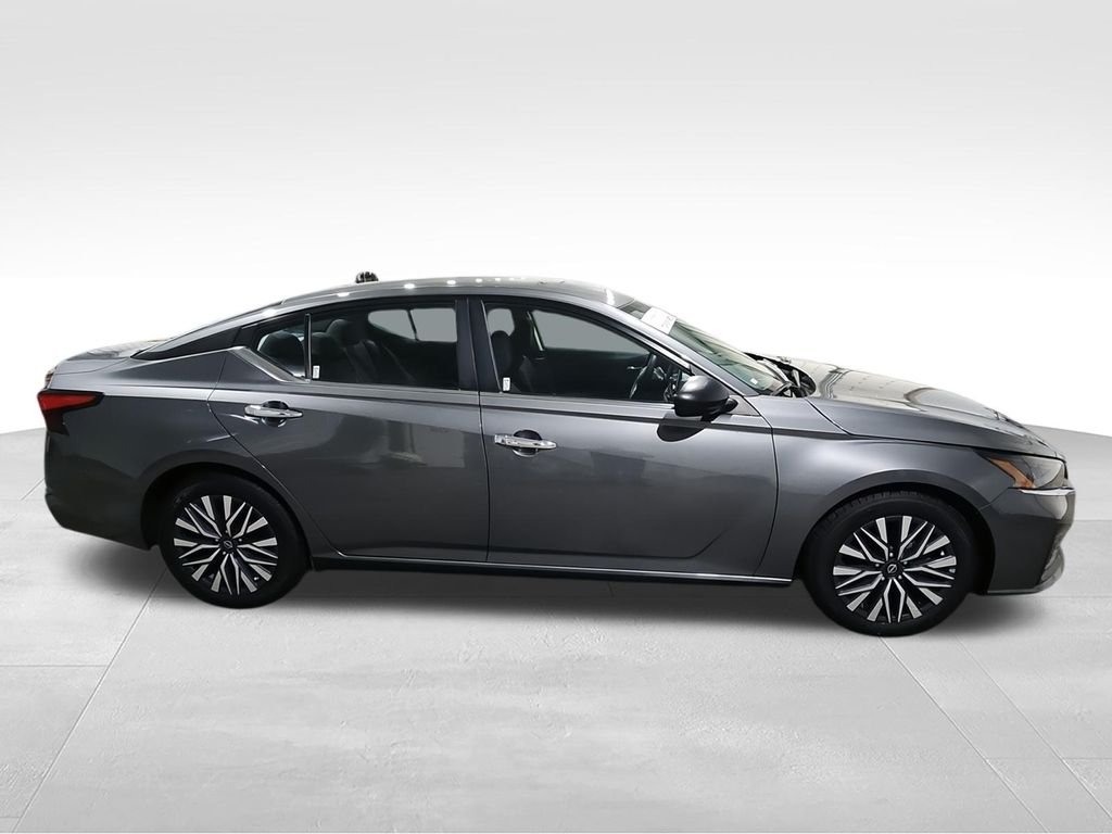 Used 2024 Gray Nissan 2.5 SV image 9