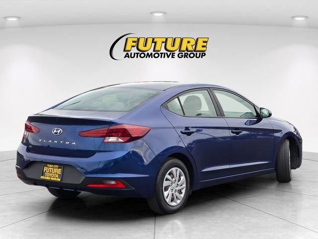 Used 2020 Blue Hyundai SE image 4