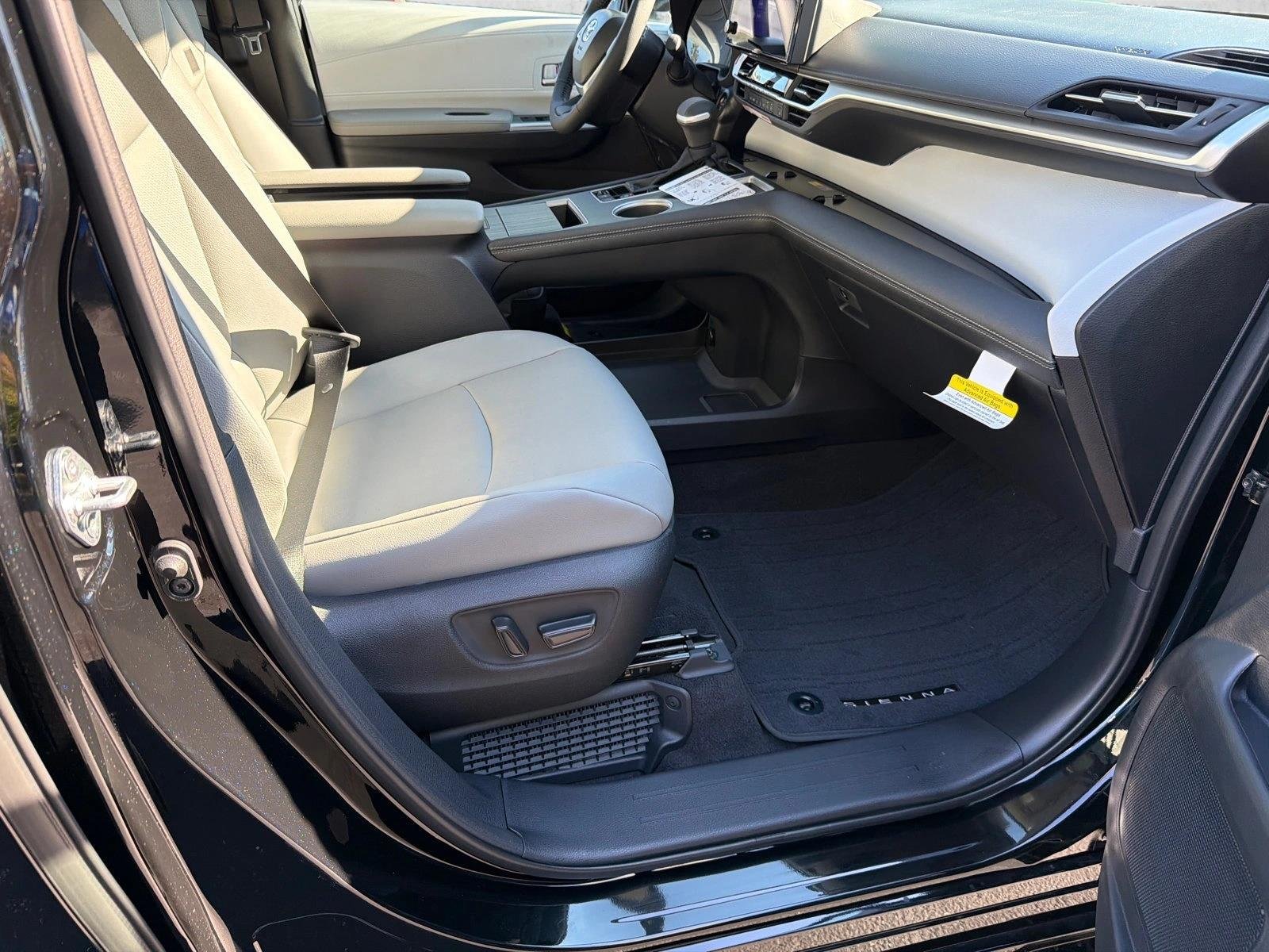 New 2026 Midnight Black Metallic Toyota XLE image 13