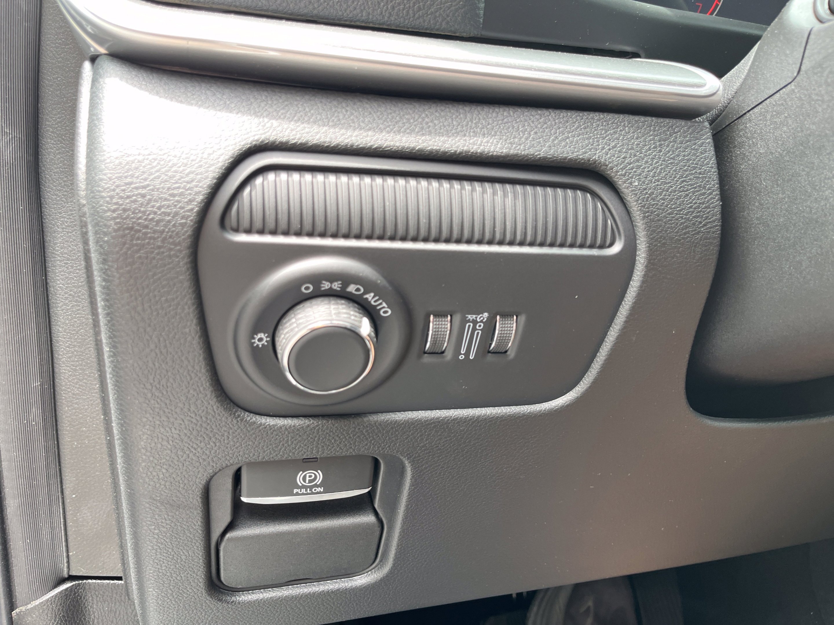 New 2026 Bright White Clearcoat Jeep  image 32
