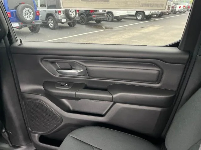New 2026 Diamond Black Crystal Pearl-Coat Exterior Paint RAM Express image 13
