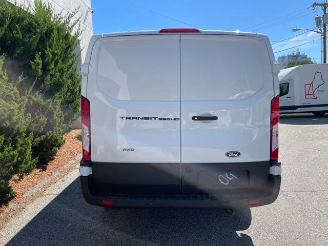 New 2026 OXFORD WHITE Ford Base image 7