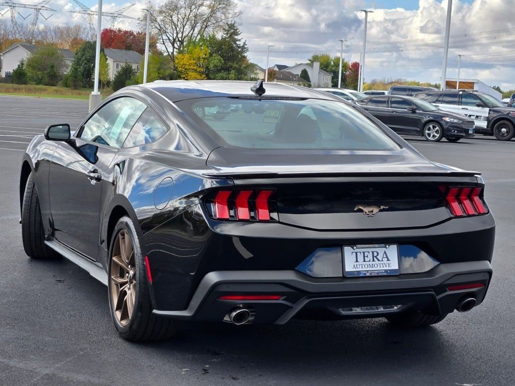 2026 Ford Mustang EcoBoost Fastback - Photo 13