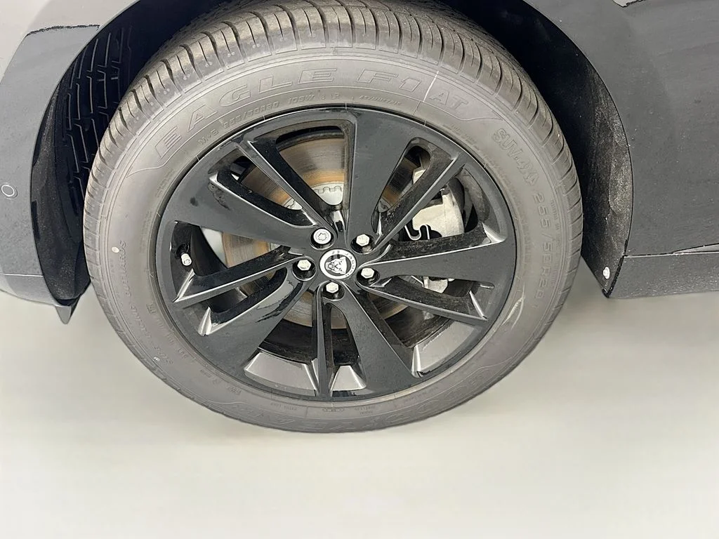 2026 Jaguar F-Pace R-Dynamic S - Photo 33