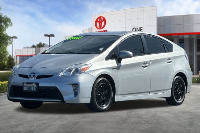 Used 2013 Silver Toyota Two image 9