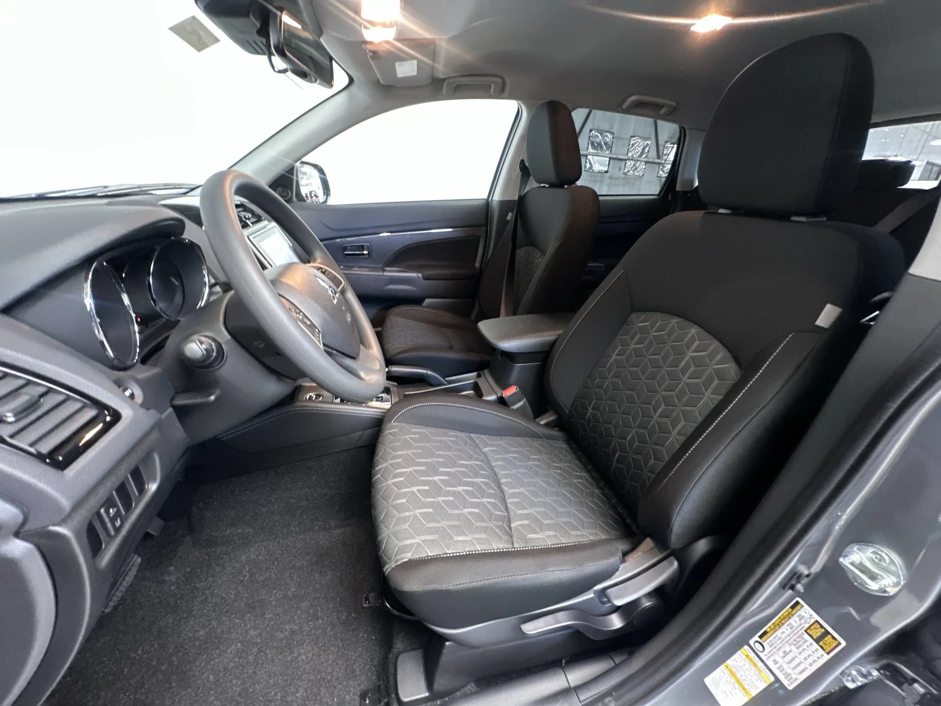New 2026 Mercury Gray Metallic Mitsubishi ES image 12