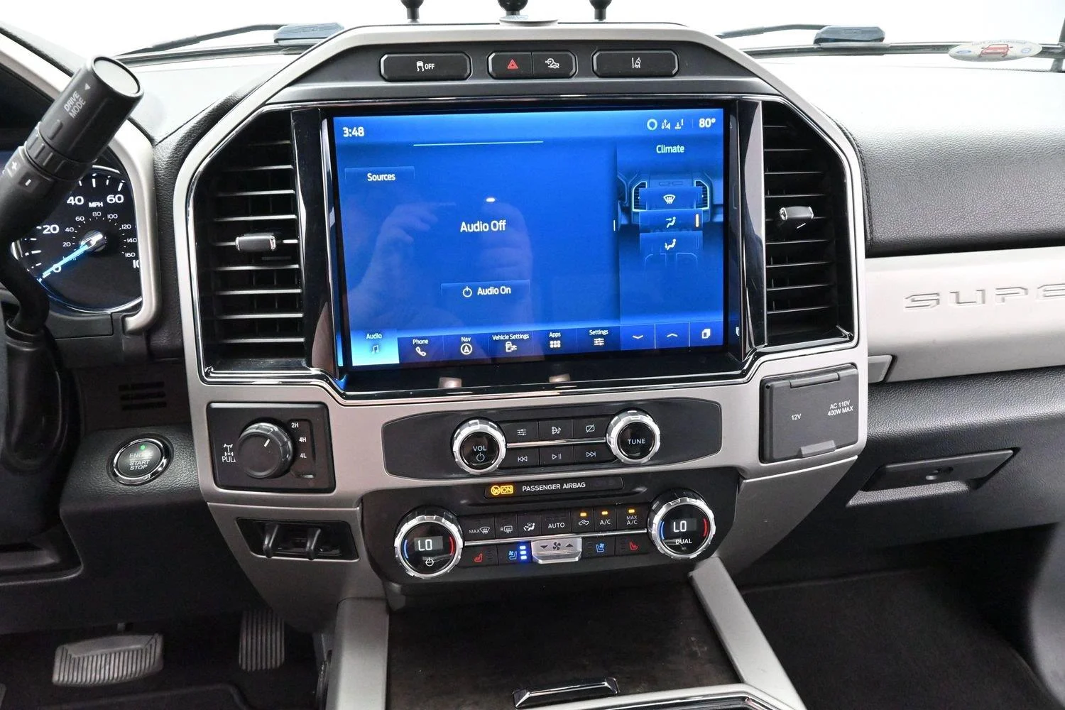 Used 2022 Star White Metallic Tri-Coat Ford LARIAT image 20