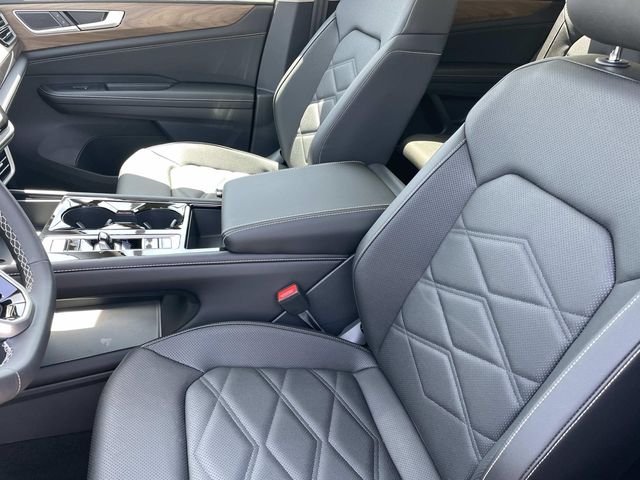 New 2026 White/off-white Volkswagen 2.0T SE w/Technology image 20