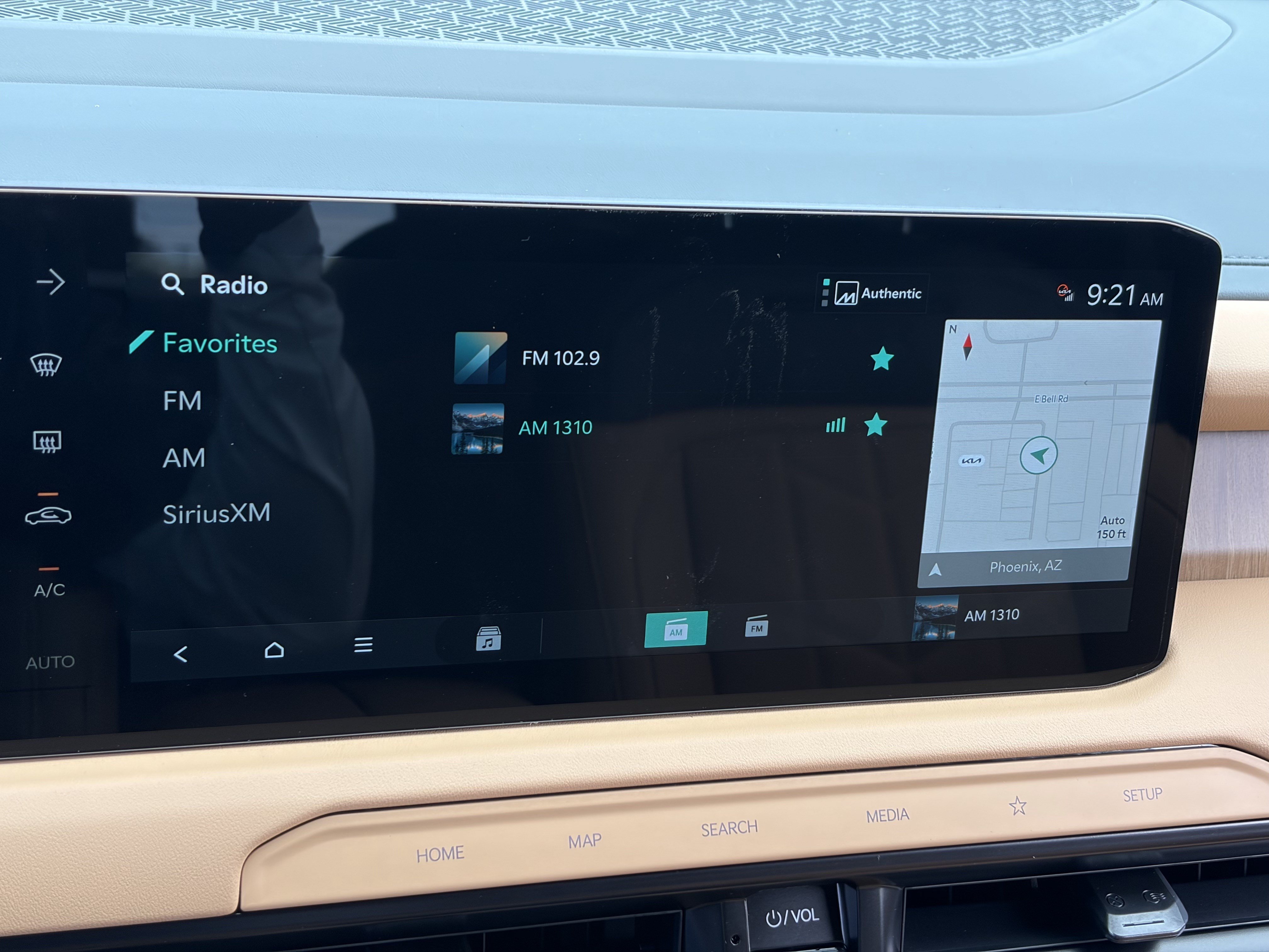 New 2027 Glacial White Pearl Kia X-LINE SX image 24