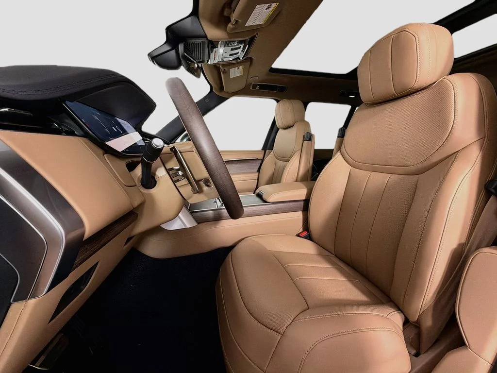 New 2026 Fuji White Land Rover SE image 22