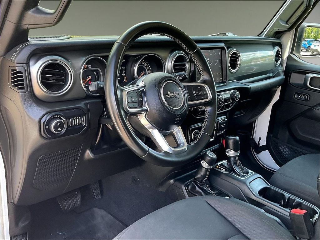 Used 2022 White Jeep Overland image 8