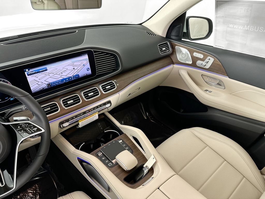 New 2026 MANUFAKTUR Moonlight White Metallic Mercedes-Benz GLE 450 image 25