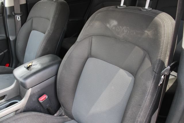 Used 2014 Silver Kia LX image 3