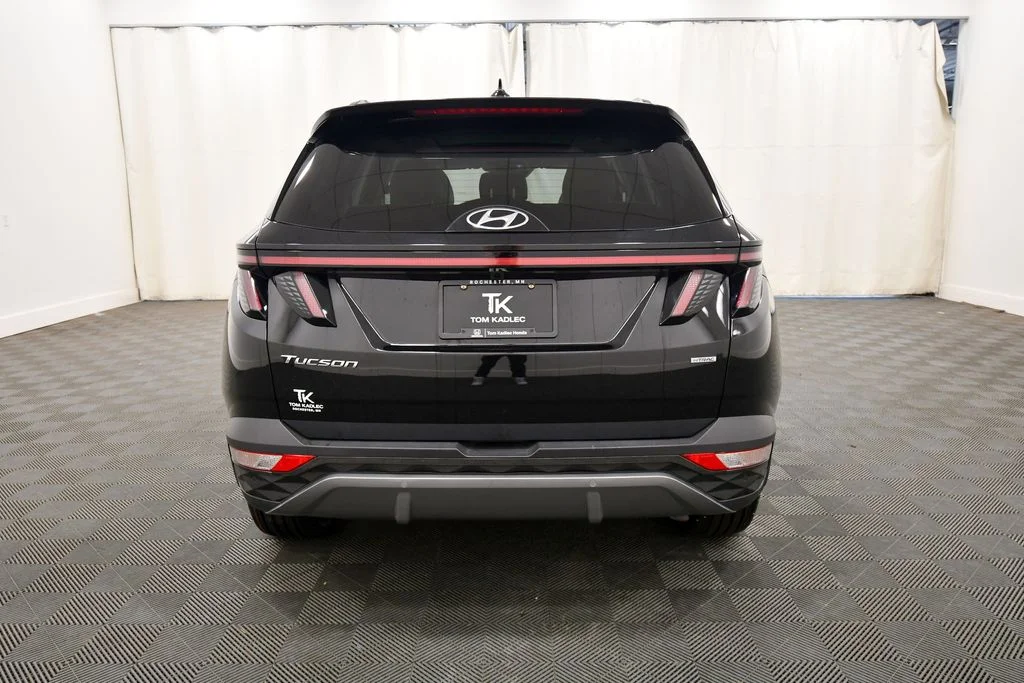 Used 2023 Black Hyundai Limited image 6