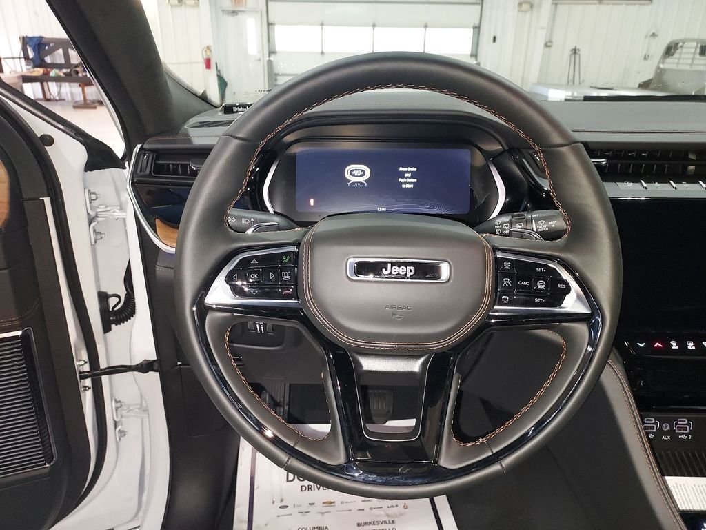 New 2026 Bright White Clear-Coat Exterior Paint Jeep Summit image 20