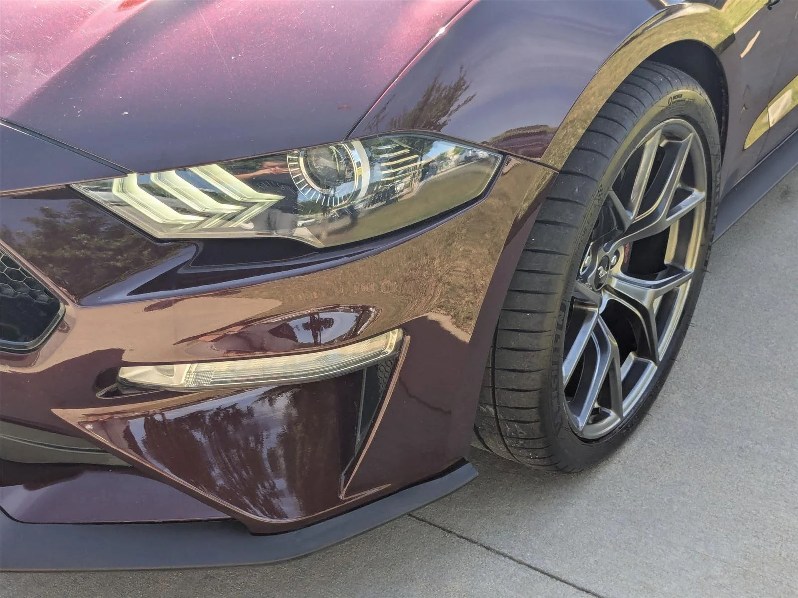 Used 2018 Royal Crimson Metallic Tinted Clearcoat Ford GT Premium image 10