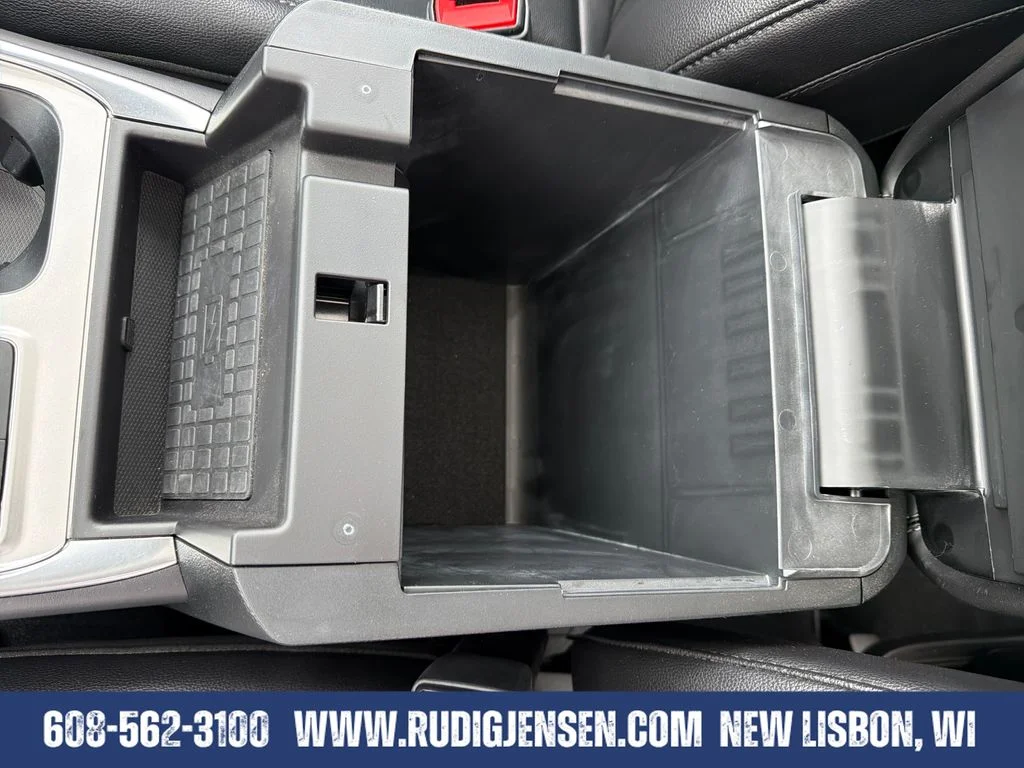Used 2023 White Ford Limited image 29