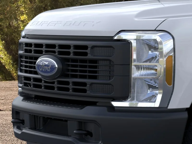 New 2026 Oxford White Ford F-350® XL image 40