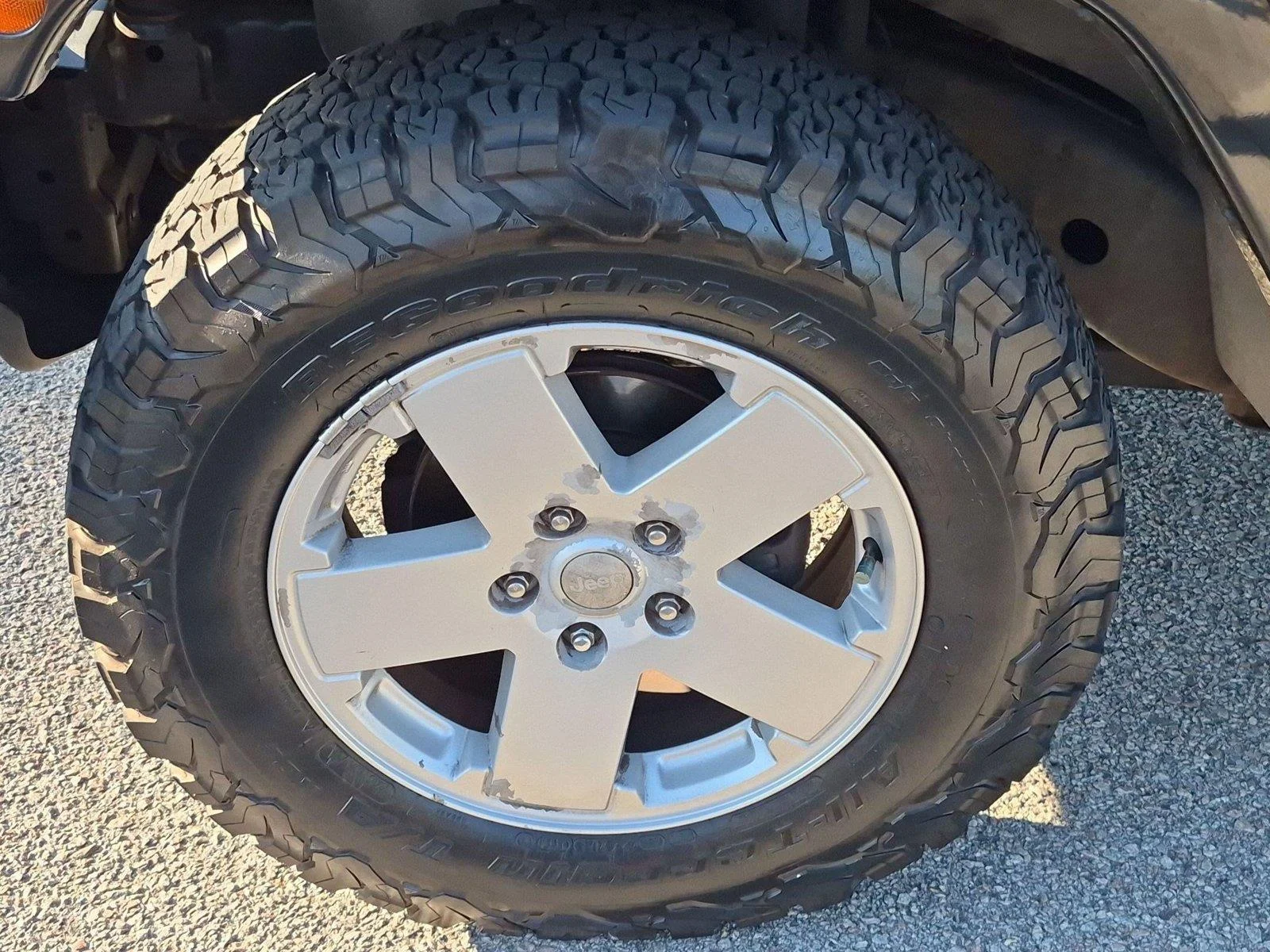 Used 2011 Black Clear Coat Jeep Sahara image 8