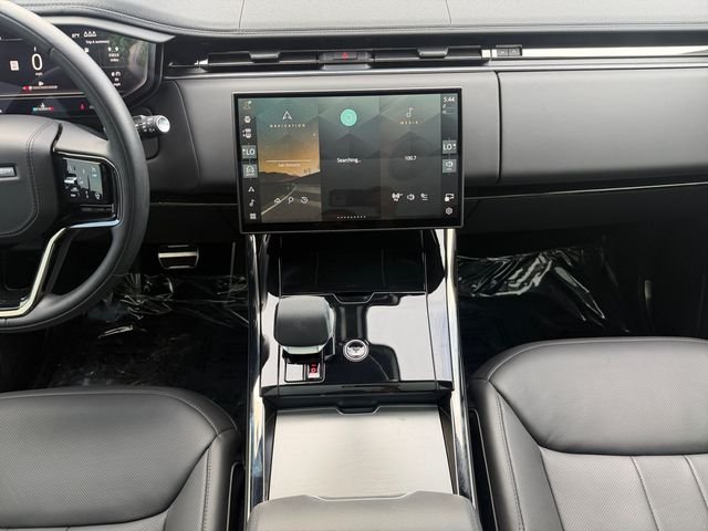 Used 2024 Gray Land Rover Dynamic SE image 15