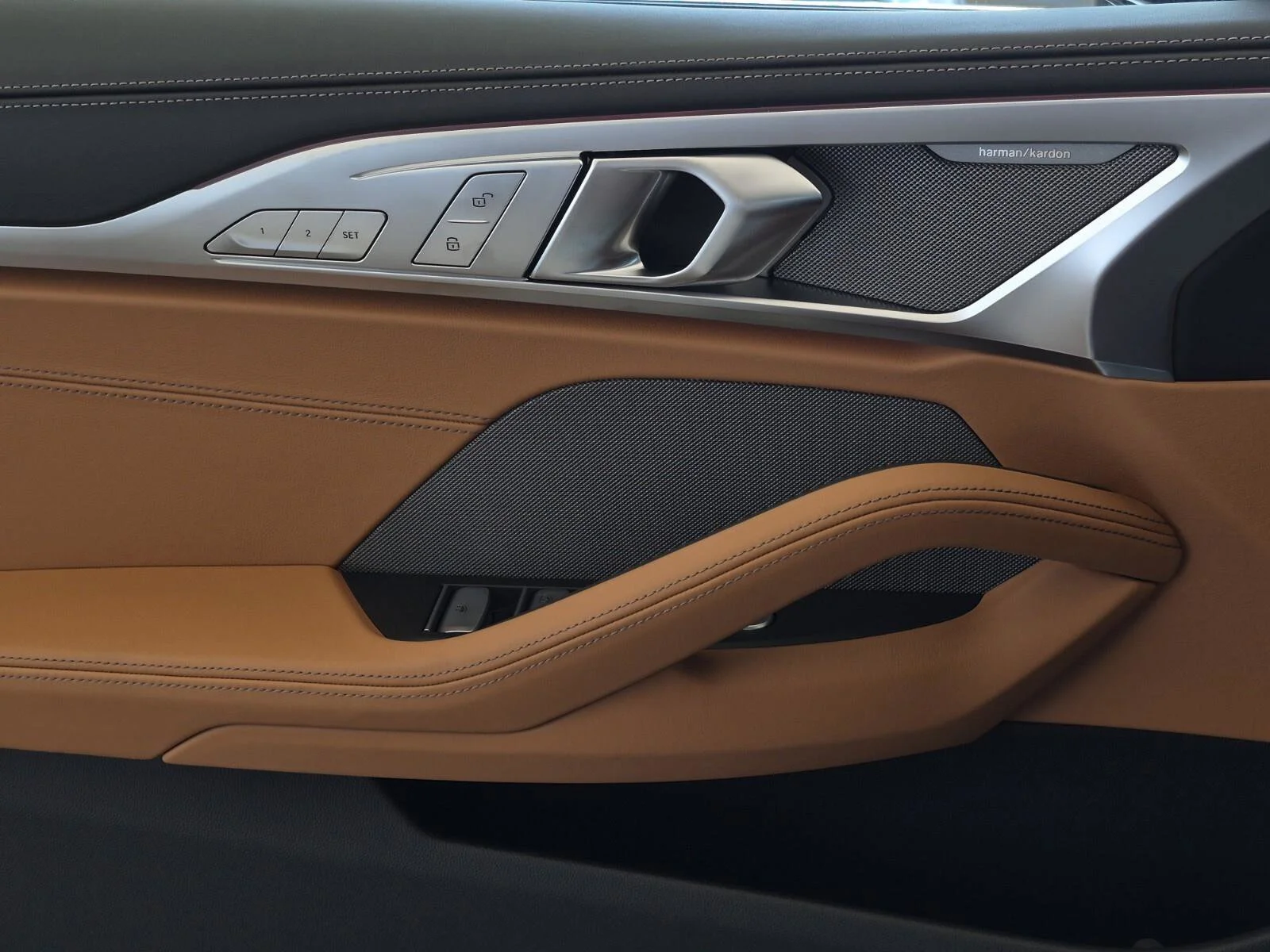 2026 BMW 8 Series 840i - Photo 24