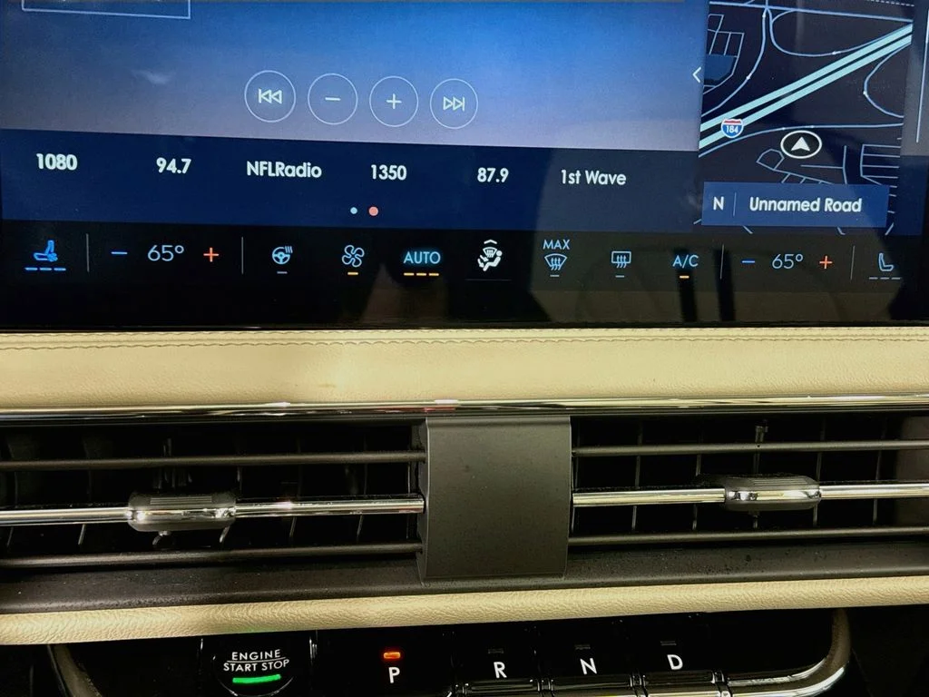 Used 2025 Blue Metallic Lincoln Reserve image 16