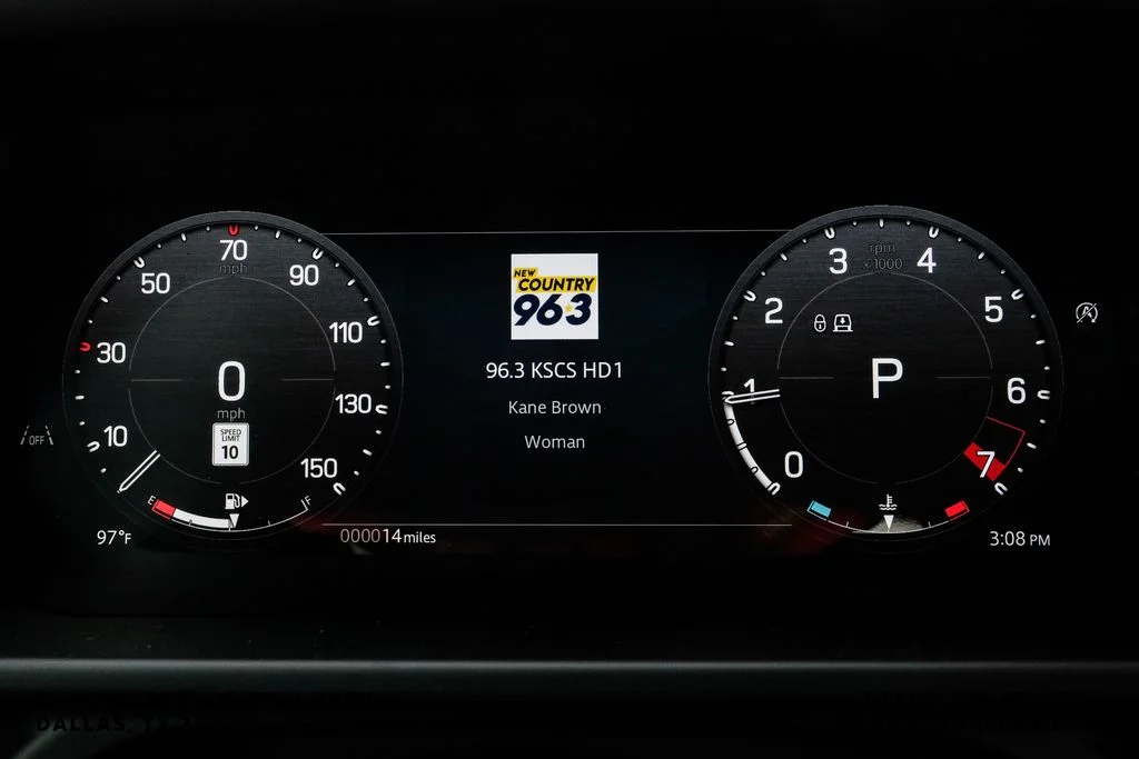 New 2026 Fuji White Land Rover S image 23