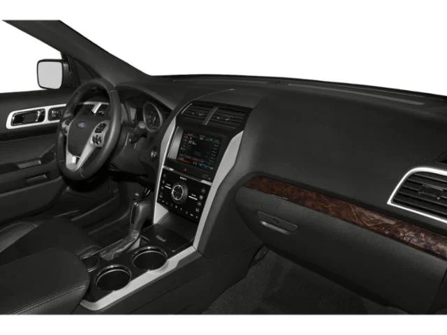 Used 2015  Ford Limited image 17