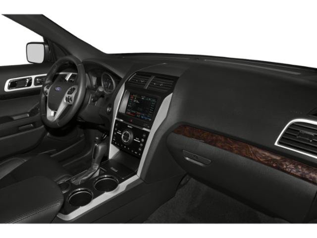 Used 2015  Ford Limited image 17