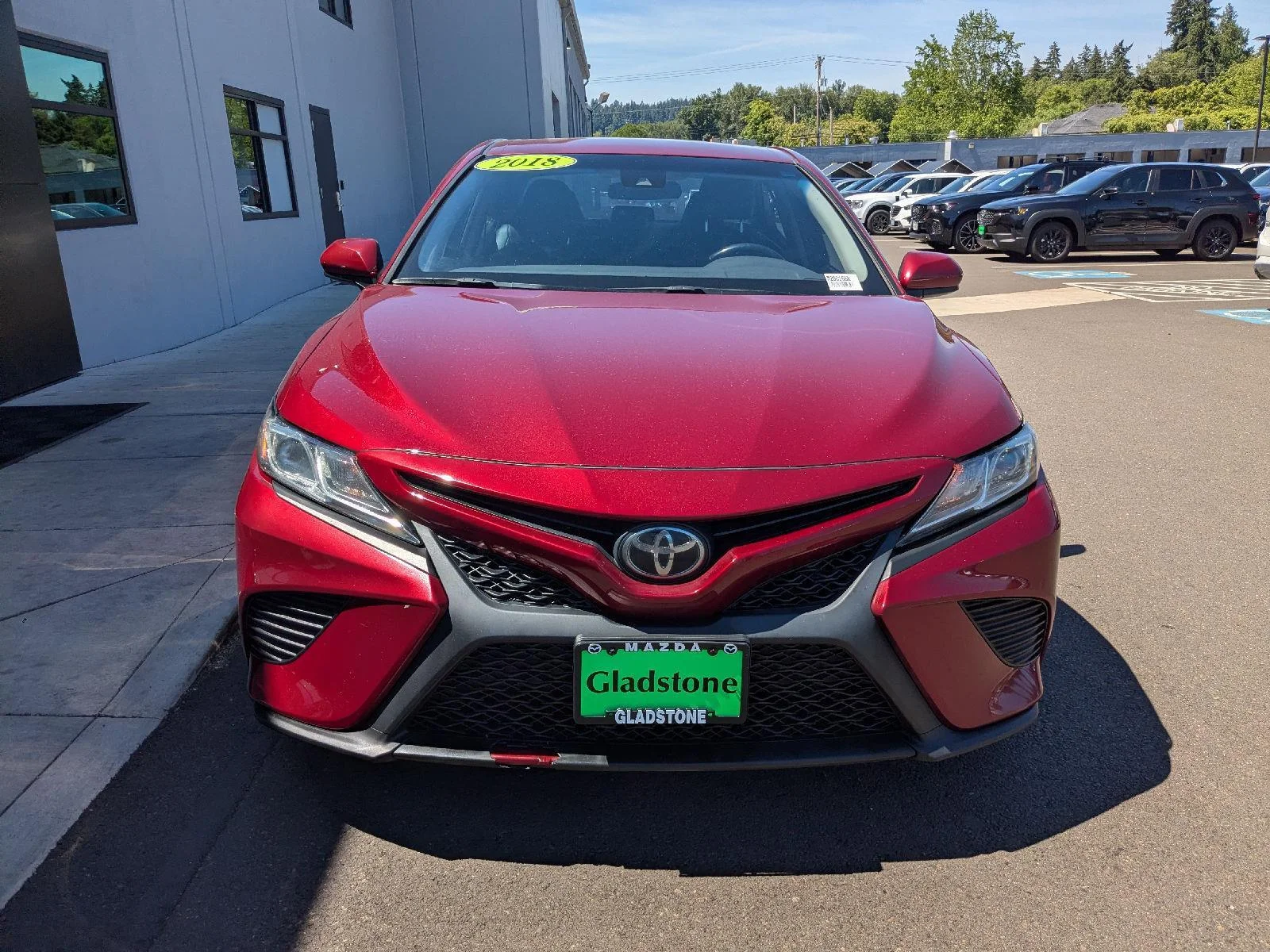 2018 Toyota Camry SE - Photo 9
