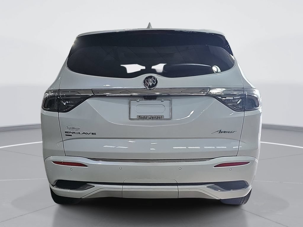 Used 2023 WHITE FROST TRICOAT Buick Avenir image 5